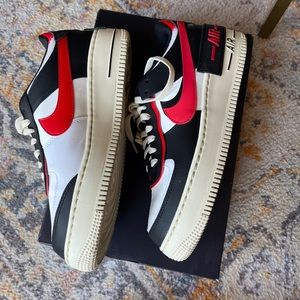 Nike Air Force 1 summit white university red
